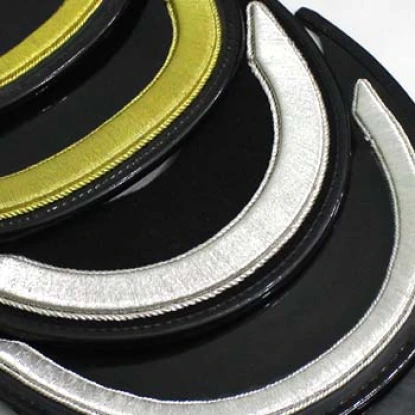 Forage Embroidery Peak Supplier, Hand Embroidery Visors Solid Gold Bar